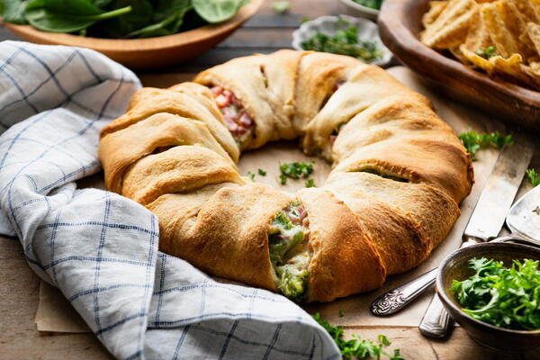 Ham Cheddar And Broccoli Crescent Ring Ham, Cheddar, And Broccoli Crescent Ring