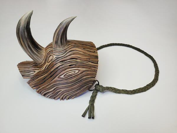 Deadly Horned Pauldrons With Wood Grain Texture Deadly Horned Pauldrons With Wood Grain Texture