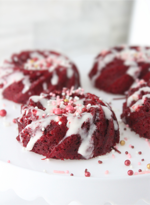 Red Velvet Mini Bundt Cakes Red Velvet Mini Bundt Cakes