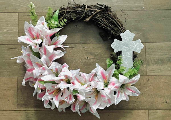 Easy Dollar Store Lily Easter Wreath Craft Easy Dollar Store Lily Easter Wreath Craft