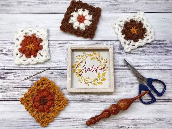 Small Floral Crochet Square Small Floral Crochet Square