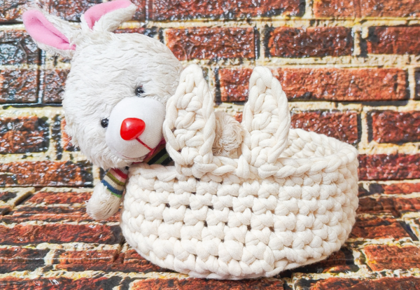 Easy T-shirt Yarn Crochet Easter Bunny Basket