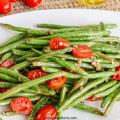 Garlic Green Beans With Tomatoes