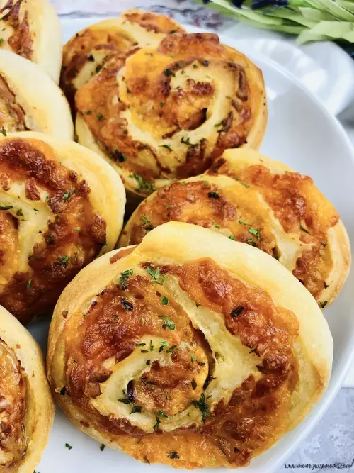 Baked Ham And Cheese Pinwheels Baked Ham And Cheese Pinwheels