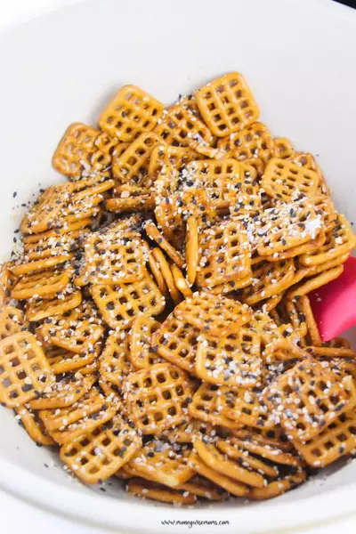 Everything Bagel Pretzels Everything Bagel Pretzels