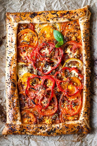 Easy Tomato Tart With Puff Pastry