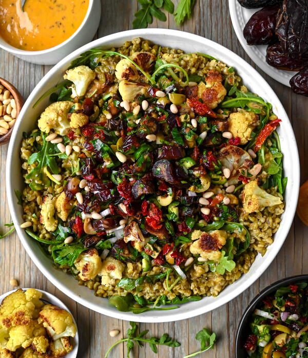 Freekeh-Medjool Date Salad with Preserved Lemon Dressing Freekeh-Medjool Date Salad with Preserved Lemon Dressing
