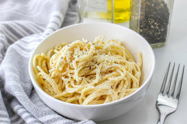 Easy Creamy Cream Cheese Pasta Recipe Easy Creamy Cream Cheese Pasta Recipe