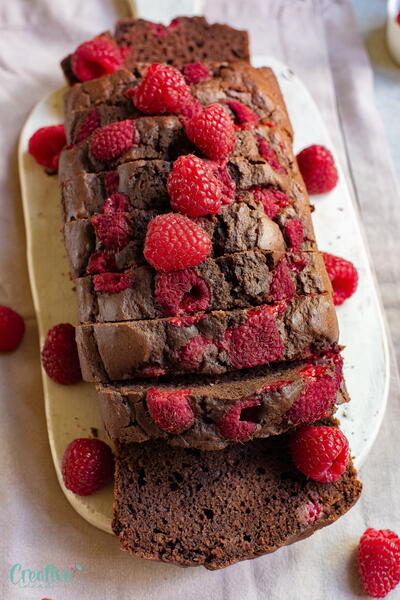 Chocolate Pound Cake With Raspberries