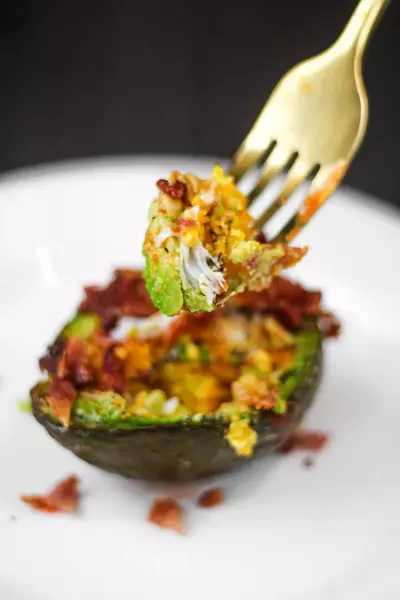 Air Fryer Baked Avocado Eggs Air Fryer Baked Avocado Eggs