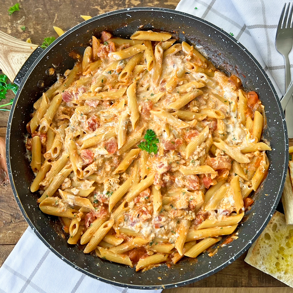 Healthy Creamy Salmon Pasta Easy One-pan 30 Minute Recipe Healthy Creamy Salmon Pasta | Easy One-pan 30 Minute Recipe