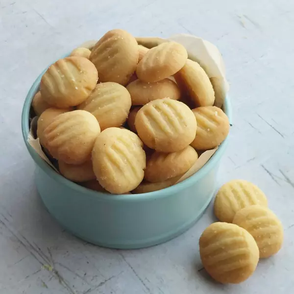 3 Ingredient Mini Butter Cookies 3 Ingredient Mini Butter Cookies