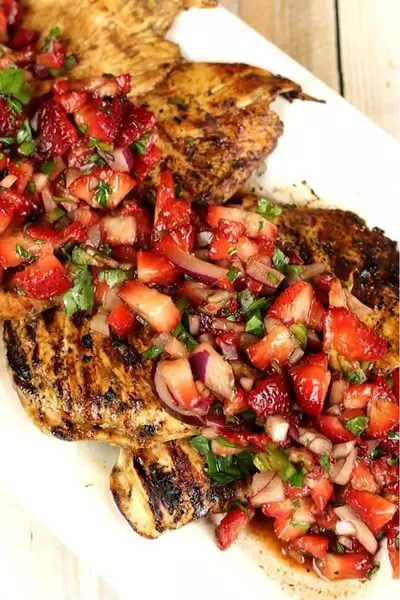 Balsamic Grilled Chicken With Strawberry Salsa