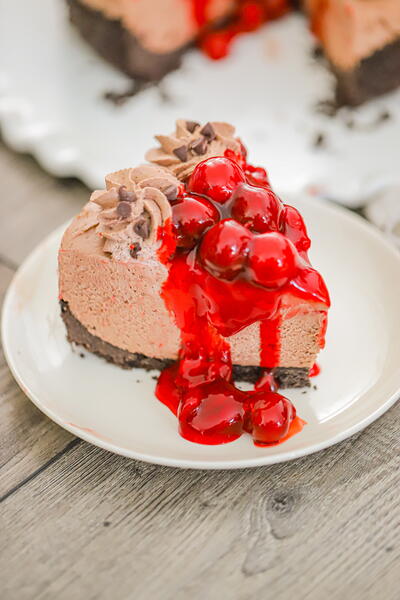 Chocolate Cherry Cheesecake No Bake Chocolate Cherry Cheesecake – No Bake