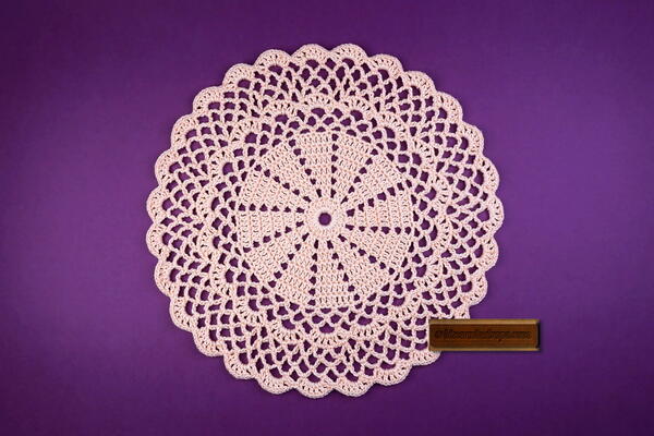 Graceful Loops Round Doily Graceful Loops Round Doily