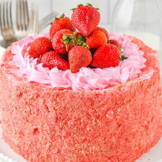 Strawberry Crunch Cake Strawberry Crunch Cake