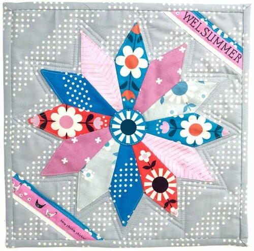Summer Dresden Plate Mini Quilt Pattern Summer Dresden Plate Mini Quilt Pattern