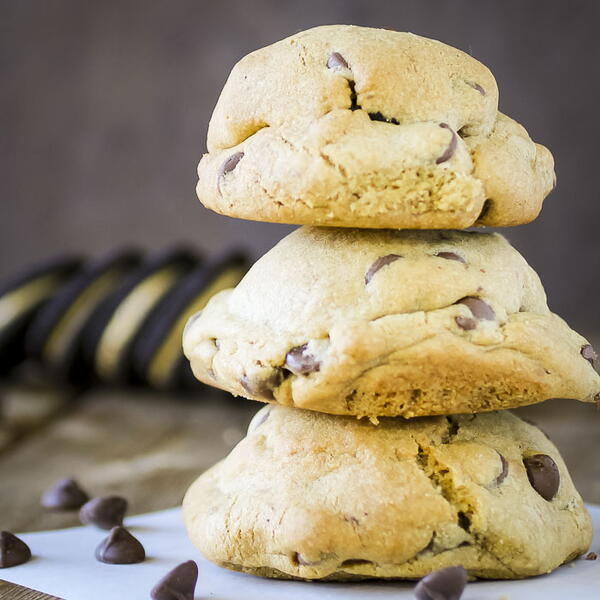 Irresistible Oreo Stuffed Chocolate Chip Cookies Irresistible Oreo Stuffed Chocolate Chip Cookies