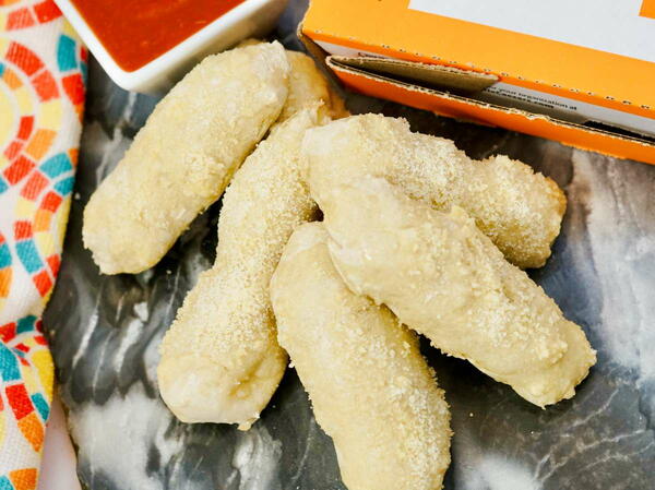 Easy 4 Ingredient Copycat Crazy Bread Recipe Easy 4 Ingredient Copycat Crazy Bread Recipe