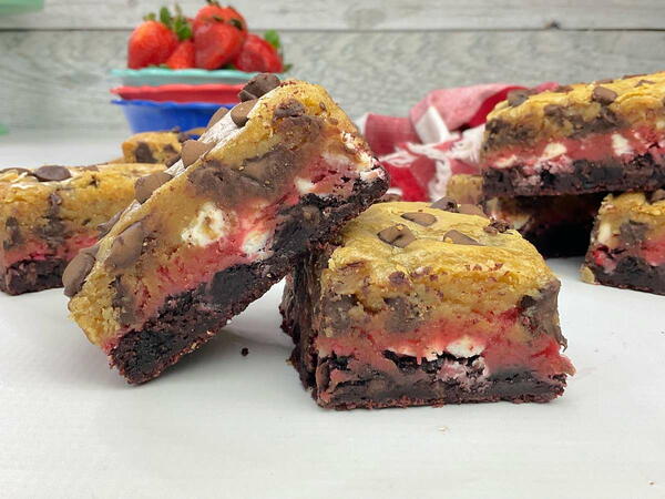Chocolate Chip Strawberry Brownies Cookie Bars Chocolate Chip Strawberry Brownies Cookie Bars