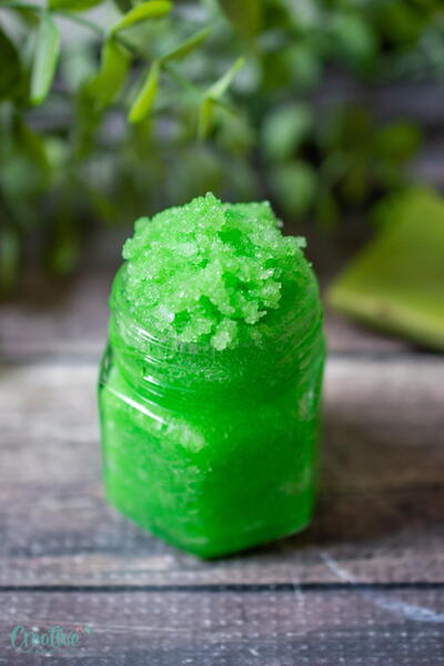 Homemade Aloe Vera Lip Scrub Homemade Aloe Vera Lip Scrub