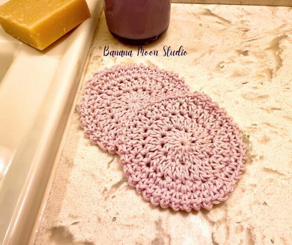 Spiro Face Scrubby Spiro Face Scrubby