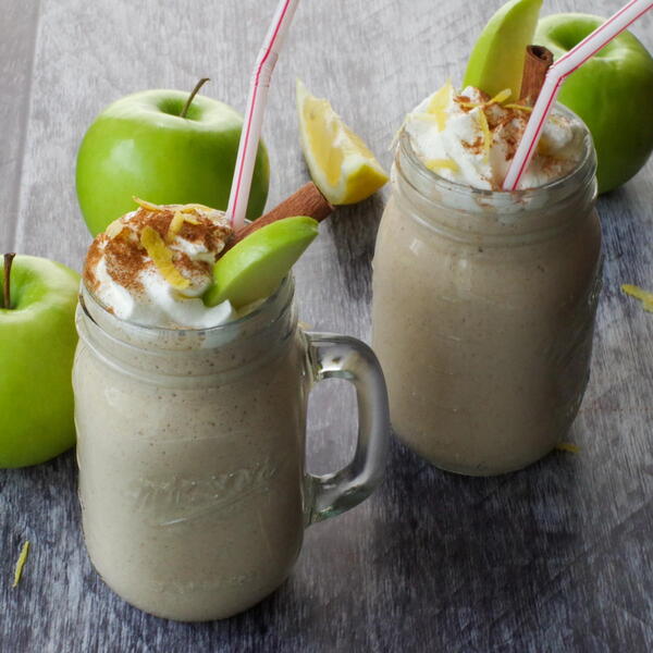 Healthy Apple Pie Smoothie Healthy Apple Pie Smoothie