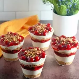 No-bake Cheesecake Parfait No-bake Cheesecake Parfait