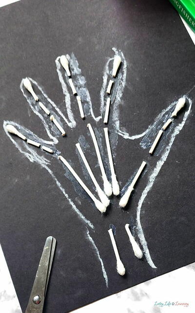 X-ray Handprint Craft X-ray Handprint Craft