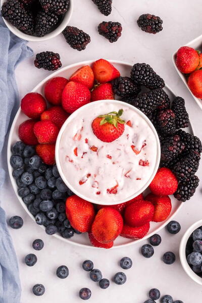Easy Cream Cheese Fruit Dip made In 10 Minutes Easy Cream Cheese Fruit Dip (made In 10 Minutes!)