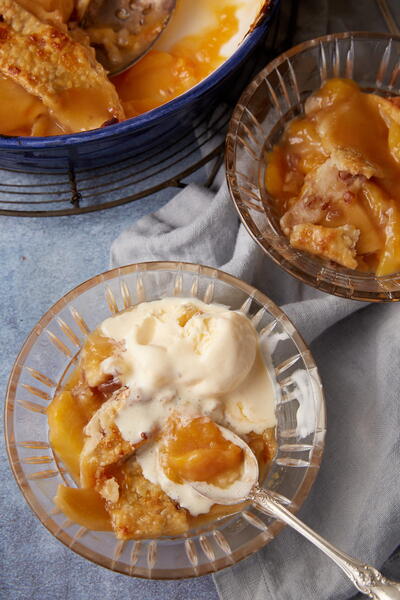 Peach Cobler With Pie Crust Peach Cobler With Pie Crust