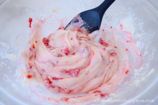 Raspberry Cream Cheese Frosting Raspberry Cream Cheese Frosting