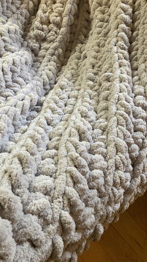 12 Hour Luxurious Crochet Chunky Blanket Pattern 12 Hour Luxurious Crochet Chunky Blanket Pattern