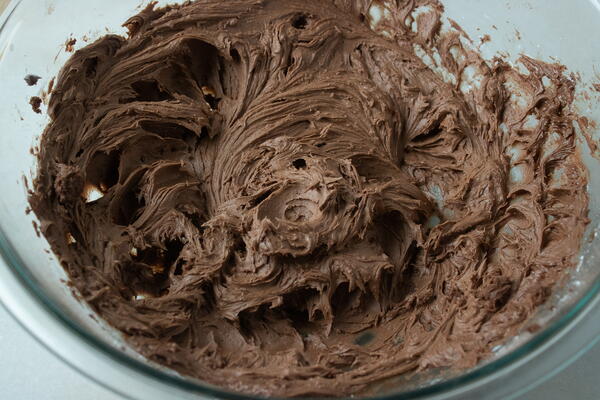 Easy Chocolate Buttercream Frosting Easy Chocolate Buttercream Frosting