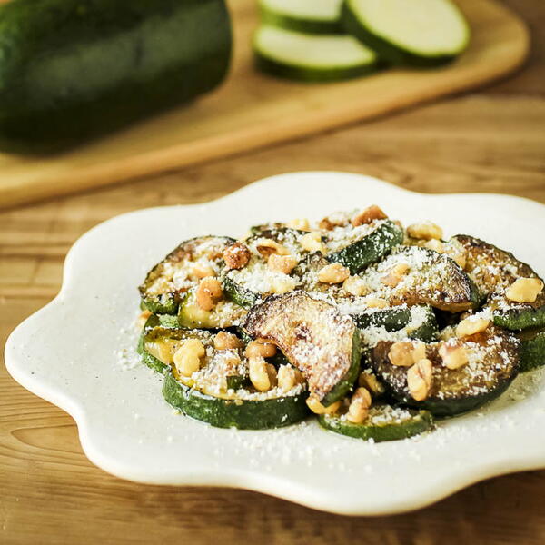 Sauteed Sliced Zucchini With Walnuts Sauteed Sliced Zucchini With Walnuts