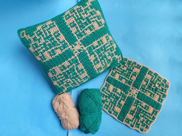 Crochet Cushion-pillow Cover Beautiful Mosaic Pattern Crochet Cushion-pillow Cover Beautiful Mosaic Pattern