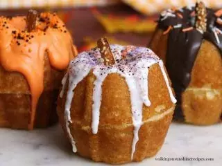 Mini Pumpkin Bundt Cakes Mini Pumpkin Bundt Cakes