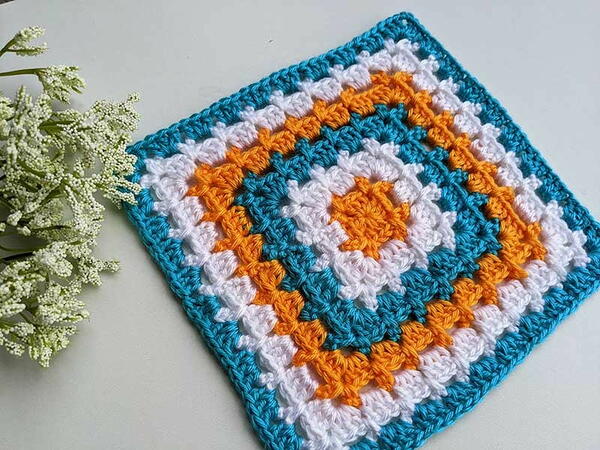 Traditional Granny Square Traditional Granny Square