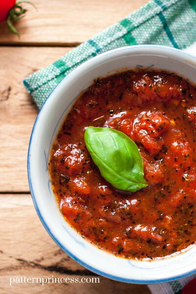 No-cook Magic 5-minute Homemade Red Pizza Sauce No-cook Magic: 5-minute Homemade Red Pizza Sauce