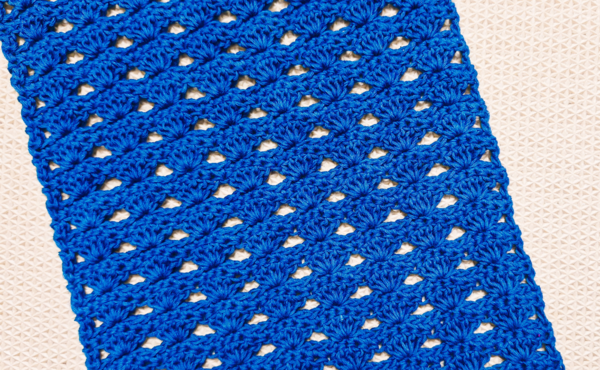 Simple And Easy Lacy Shell Crochet Table Runner Simple And Easy Lacy Shell Crochet Table Runner
