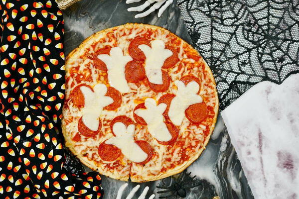 Scare Up Halloween Fun With This Ghost Pizza Scare Up Halloween Fun With This Ghost Pizza