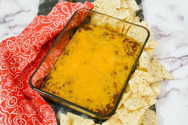Easy 3 Ingredient Chili Cheese Dip Easy 3 Ingredient Chili Cheese Dip