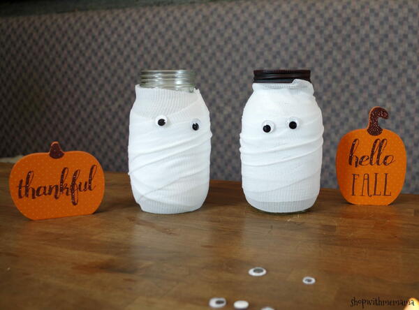 Halloween Mason Jar Ideas Light-up Mummy Halloween Mason Jar Ideas: Light-up Mummy