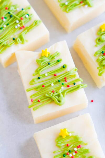 Holiday Vanilla Fudge with Condensed Milk Holiday Vanilla Fudge (with Condensed Milk)