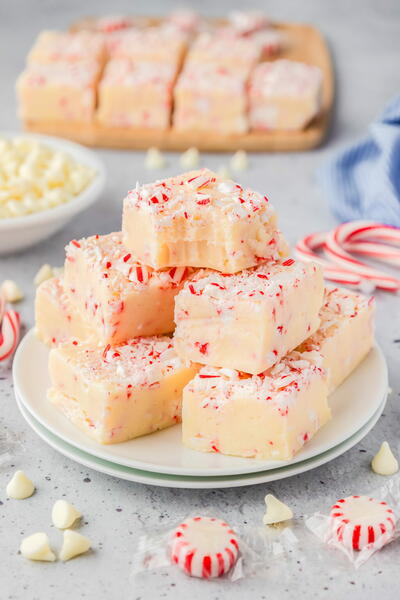 Peppermint Fudge with White Chocolate Peppermint Fudge (with White Chocolate)