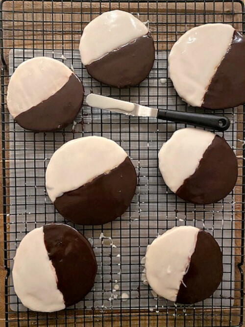 Copycat New Yorks Black And White Cookies Copycat New York's Black And White Cookies