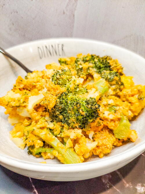 Vegan cheesy Broccoli Cauliflower Quinoa Casserole Vegan “cheesy” Broccoli Cauliflower Quinoa Casserole