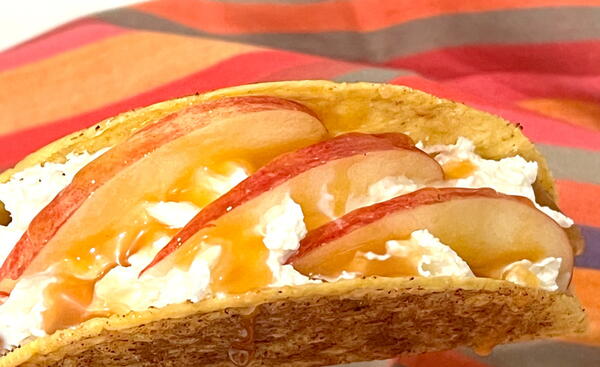Apple Pie Tacos Apple Pie Tacos