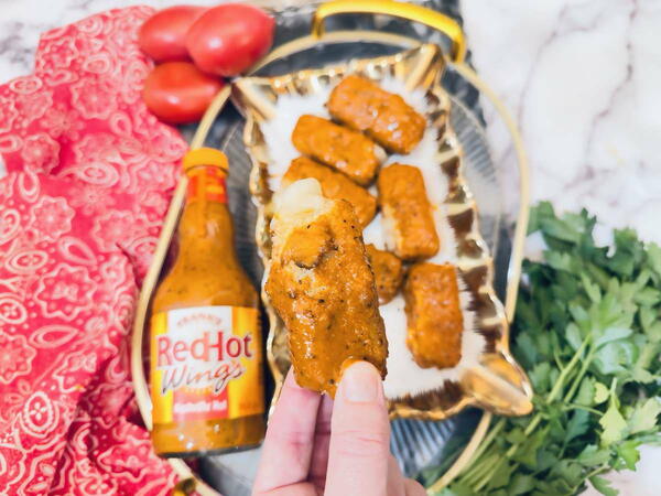 Copycat Chilis Nashville Hot Mozzarella Sticks Copycat Chili’s Nashville Hot Mozzarella Sticks