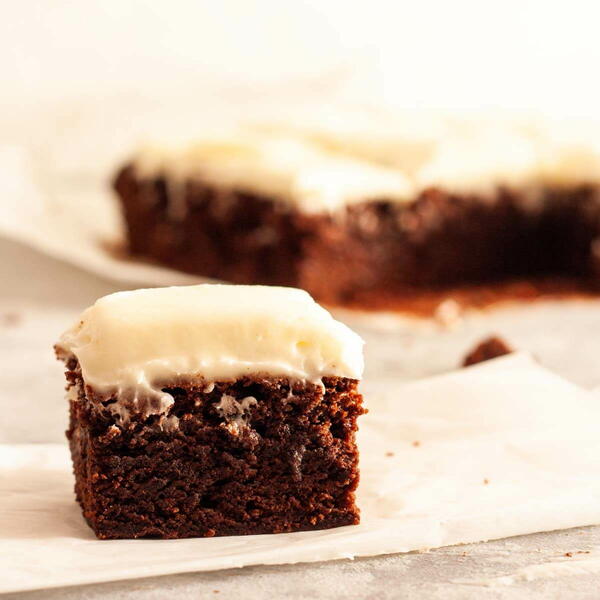 Brownies With Cream Cheese Frosting Brownies With Cream Cheese Frosting
